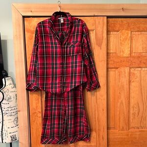 Victoria’s Secret Plaid Christmas Pajama Set